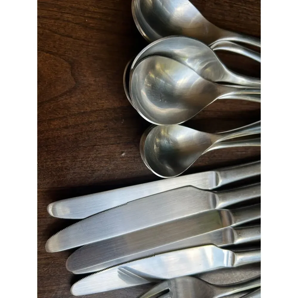 25 piece set Robert Welch RW Meridian pattern 18/10 stainless steel